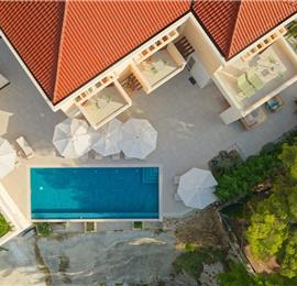 5 bedroom villa with infinity pool and sea views Hvar Town, sleeps 10